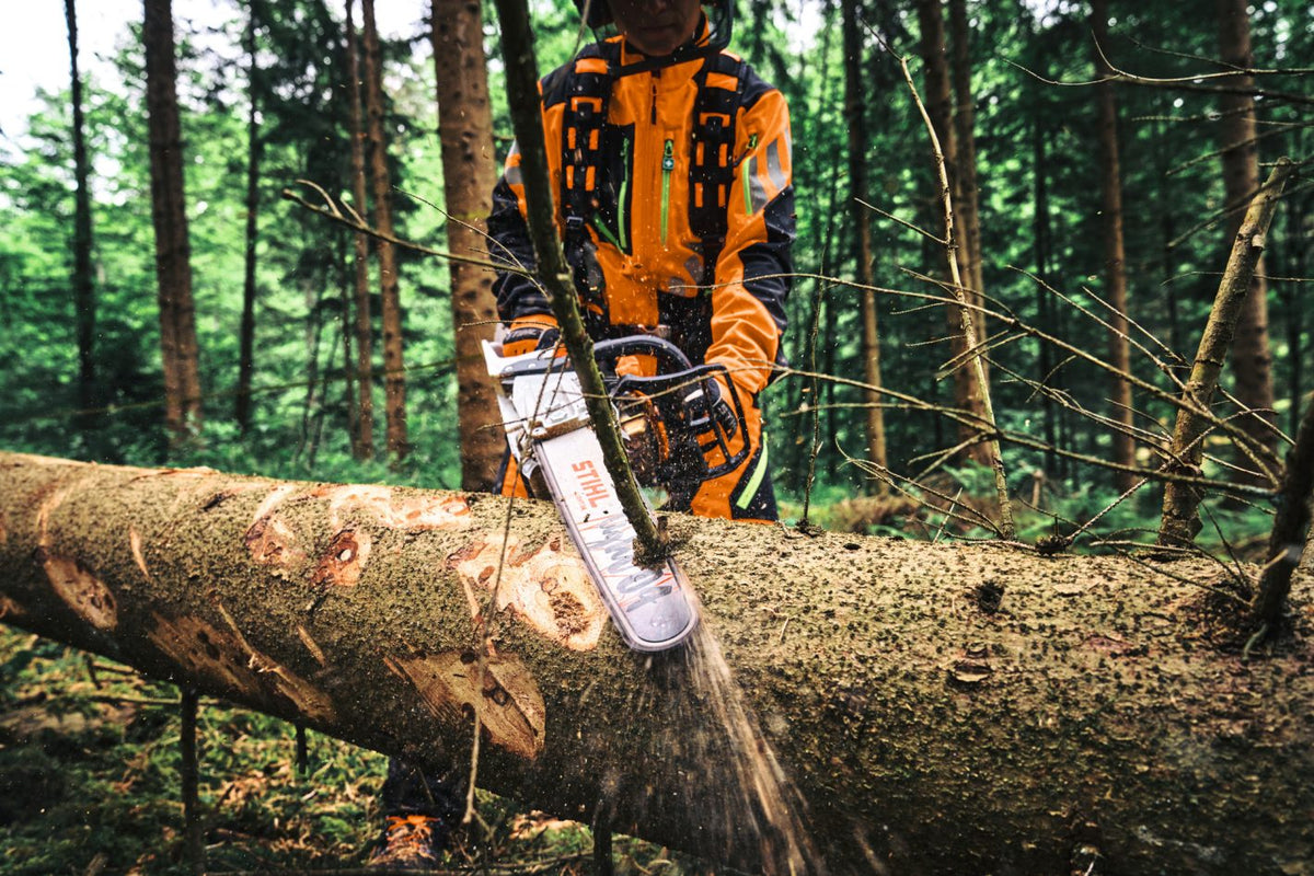 STIHL MS 300.0 C-M VW Moottorisaha,40cm/16"