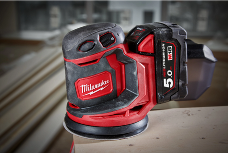 MILWAUKEE EPÄKESKOHIOMAKONE M18 BOS125-0