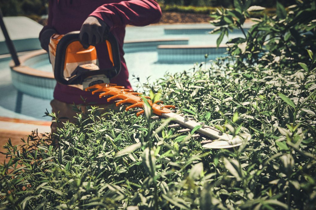 STIHL HSA 140 T ilman akkua ja laturia