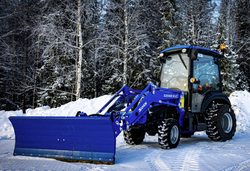 Solis 26 9+9 XL 4WD, Ohjaamolla Etukuormaajalla