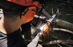 STIHL MSA 220.0 C-B Akkuk&auml;ytt&ouml;inen moottorisaha ilman akkua ja laturia