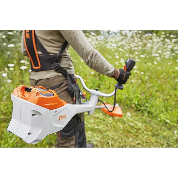 STIHL FSA 135 Akkuk&auml;ytt&ouml;inen ruohotrimmeri