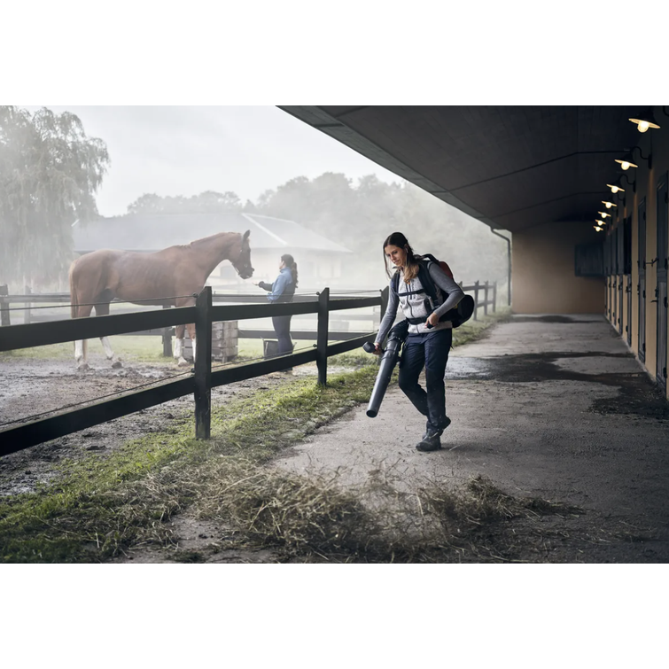 Husqvarna 340IBT, EI AKKU/LATURI