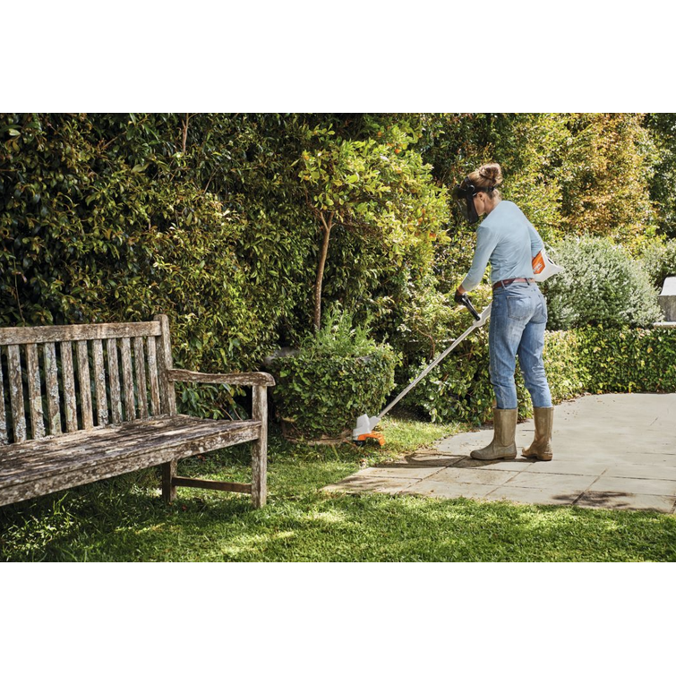 STIHL FSA 57 AKkutrimmeri Sis AK10 Ja Al101