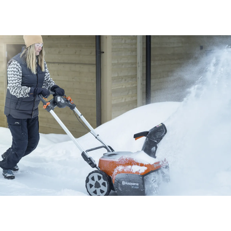 HUSQVARNA ST 253I AKKULUMILINKO, ilman akkua ja laturia