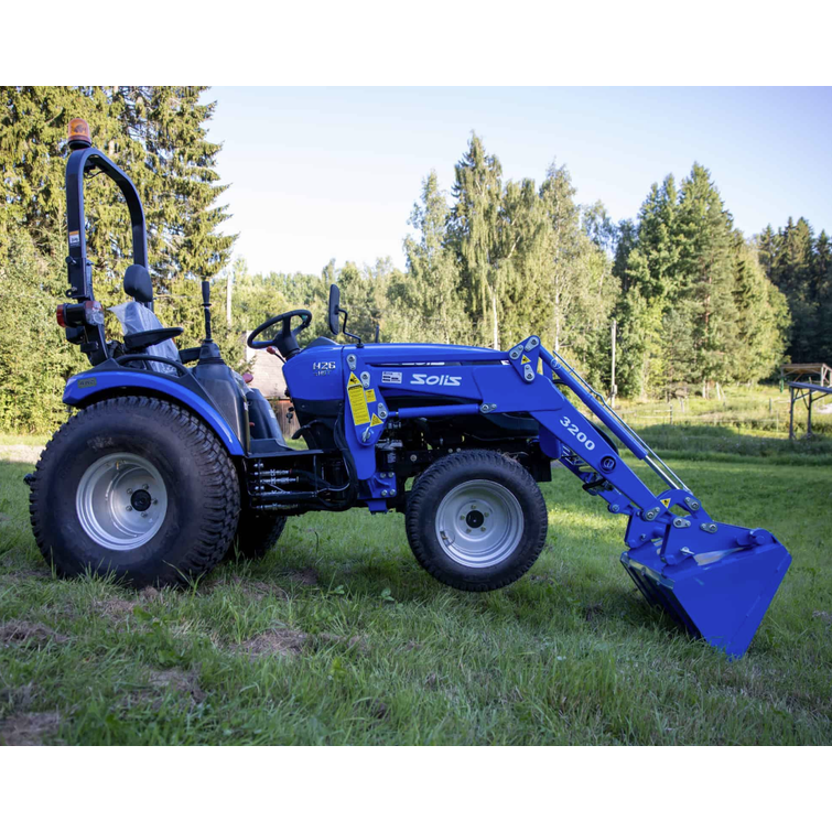 Solis 26 HST 4WD Etukuormaajalla